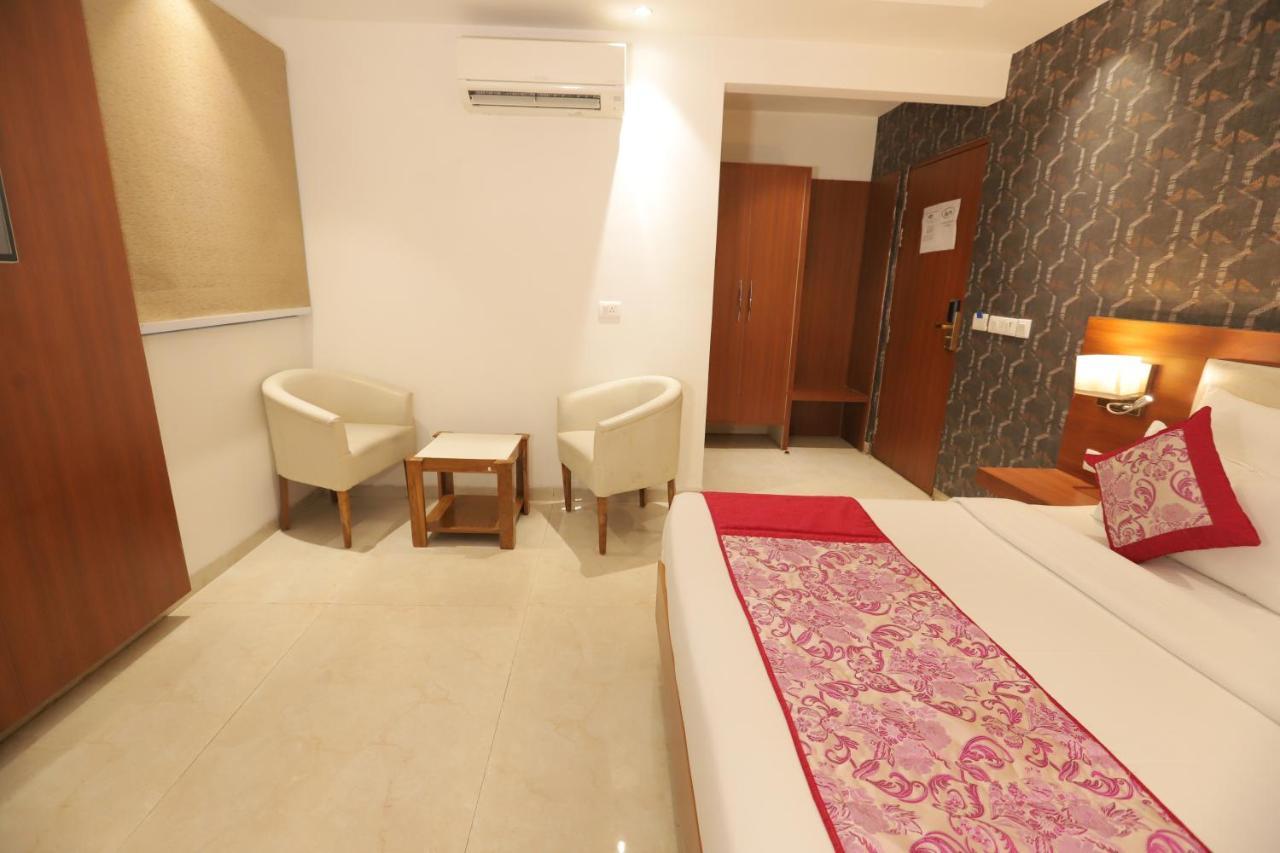 Nh Skye Suites New Delhi Extérieur photo