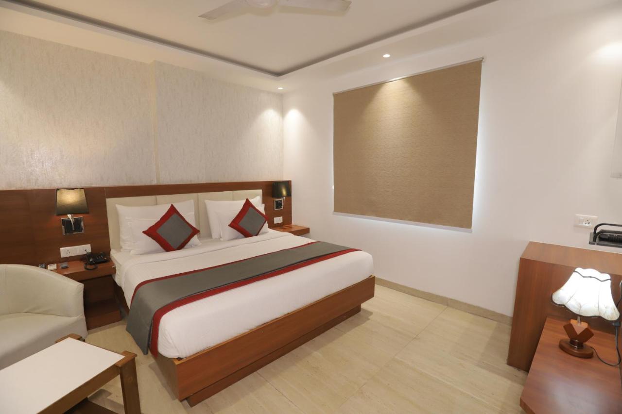 Nh Skye Suites New Delhi Extérieur photo