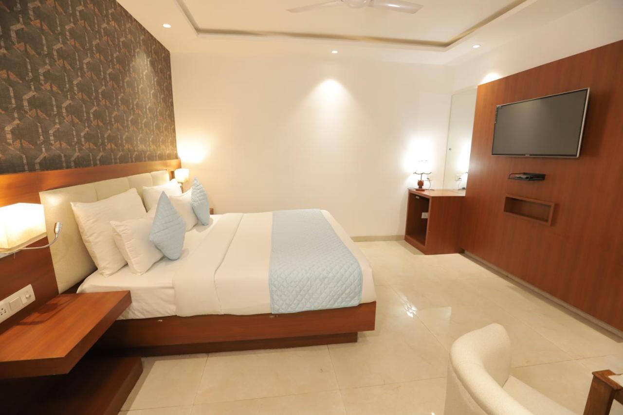 Nh Skye Suites New Delhi Extérieur photo